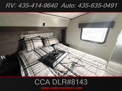 2018 Forest River Cherokee Arctic Wolf 255DRL4   - Photo 7 - Hurricane, UT 84737