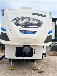 2018 Forest River Cherokee Arctic Wolf 255DRL4   - Photo 4 - Hurricane, UT 84737