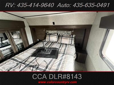 2018 Forest River Cherokee Arctic Wolf 255DRL4   - Photo 14 - Hurricane, UT 84737