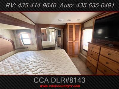 2012 Coachmen Brookstone 295RL   - Photo 16 - Hurricane, UT 84737