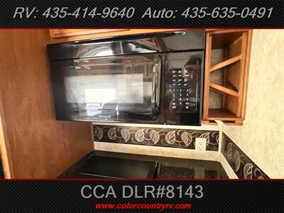 2012 Coachmen Brookstone 295RL   - Photo 12 - Hurricane, UT 84737