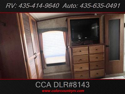 2012 Coachmen Brookstone 295RL   - Photo 19 - Hurricane, UT 84737