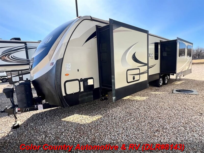 2017 Keystone Laredo 335MK  