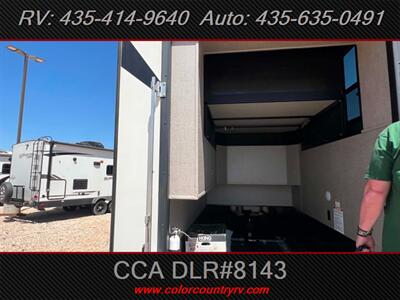 2018 Grand Design RV Momentum 376TH - Photo 5 - Hurricane, UT 84737