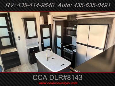 2018 Grand Design RV Momentum 376TH - Photo 11 - Hurricane, UT 84737