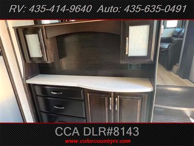 2018 Grand Design RV Momentum 376TH - Photo 10 - Hurricane, UT 84737