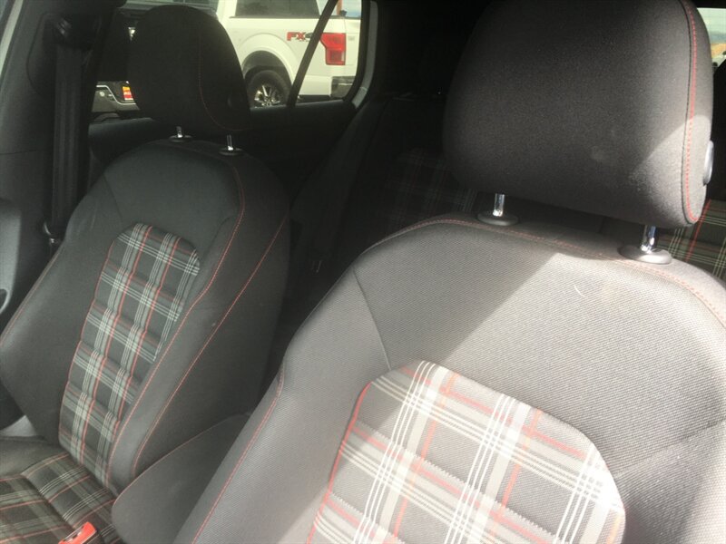 2018 Volkswagen Golf GTI SE Autobahn photo 4