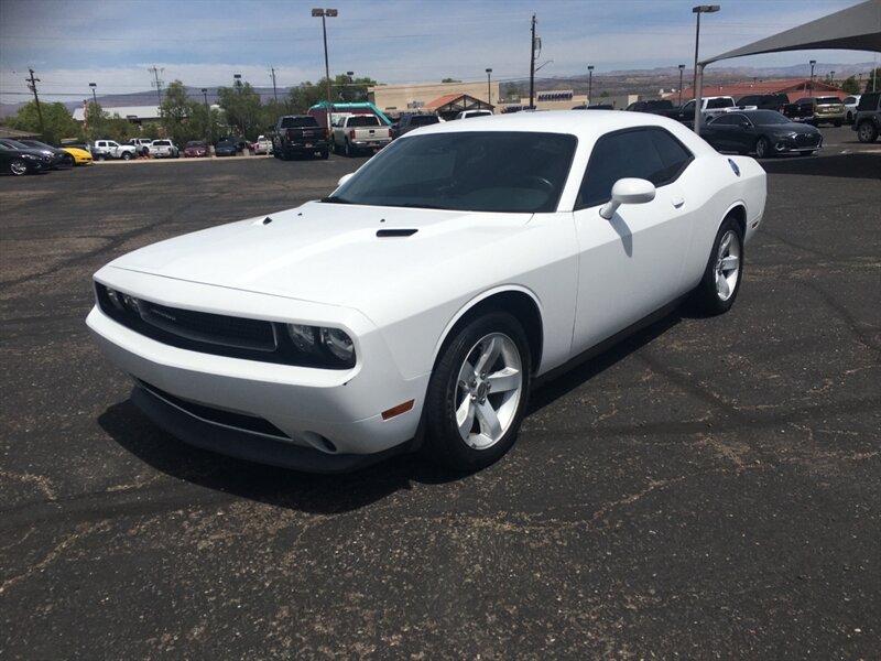 2013 Dodge Challenger SXT's photo