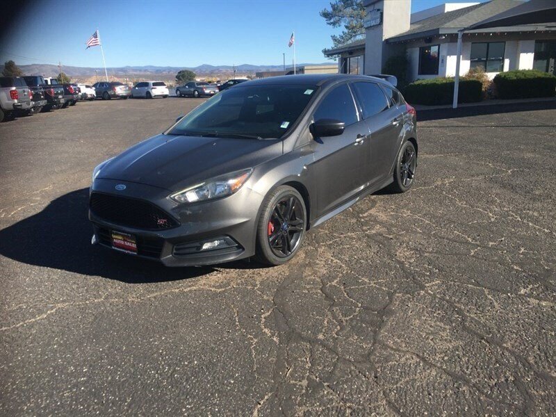 2018 Ford Focus ST  