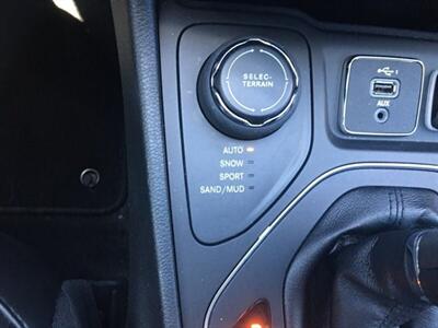 2020 Jeep Cherokee Latitude Plus 4x4 - Photo 10 - Cottonwood, AZ 86326