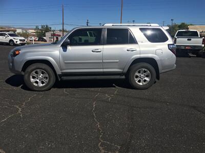 2017 Toyota 4Runner SR5  4X4 - Photo 5 - Cottonwood, AZ 86326