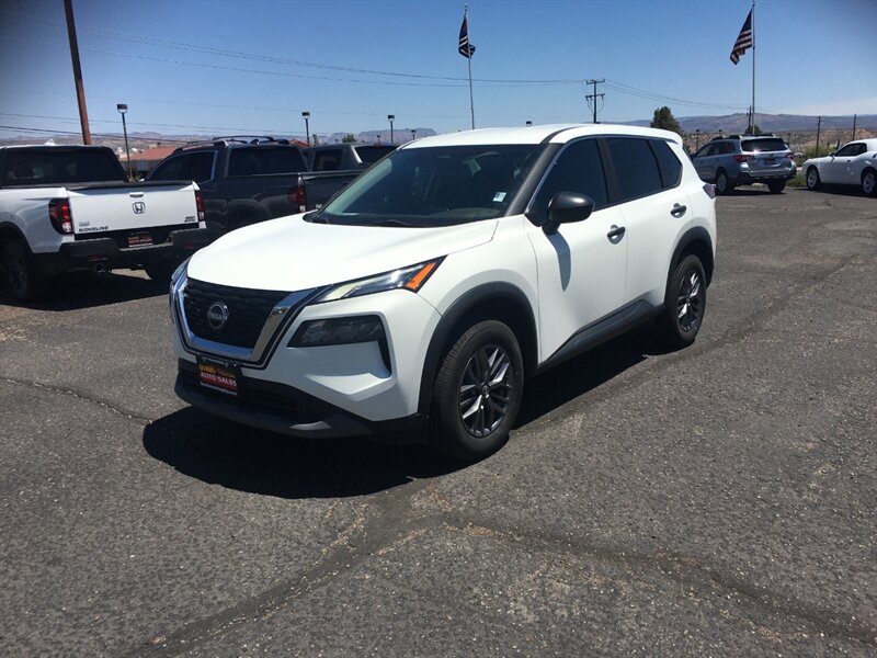 2023 Nissan Rogue S  ALL WHEEL DRIVE - Photo 1 - Cottonwood, AZ 86326