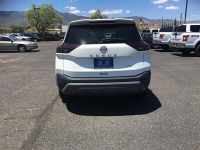 2023 Nissan Rogue S  ALL WHEEL DRIVE - Photo 3 - Cottonwood, AZ 86326