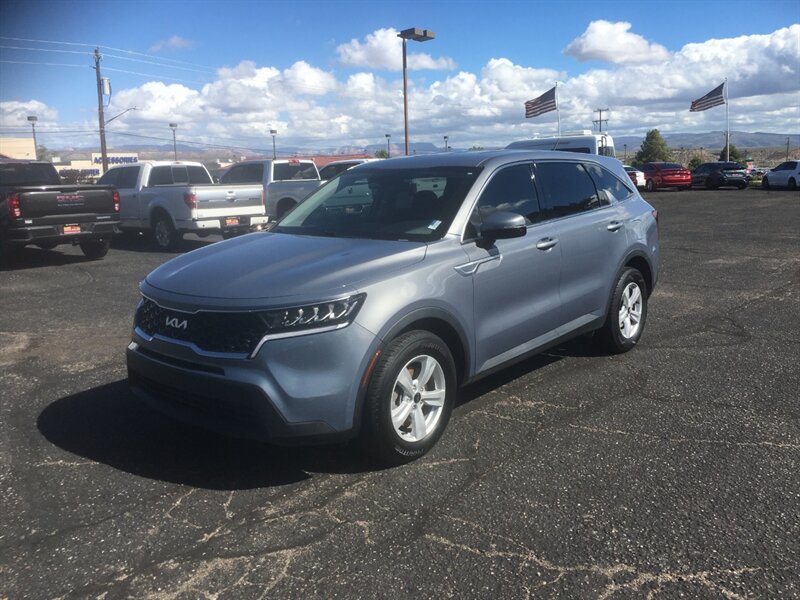 2022 Kia Sorento LX  