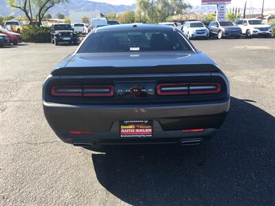 2017 Dodge Challenger SXT   - Photo 4 - Cottonwood, AZ 86326