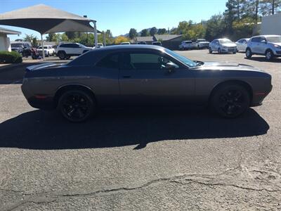 2017 Dodge Challenger SXT   - Photo 3 - Cottonwood, AZ 86326