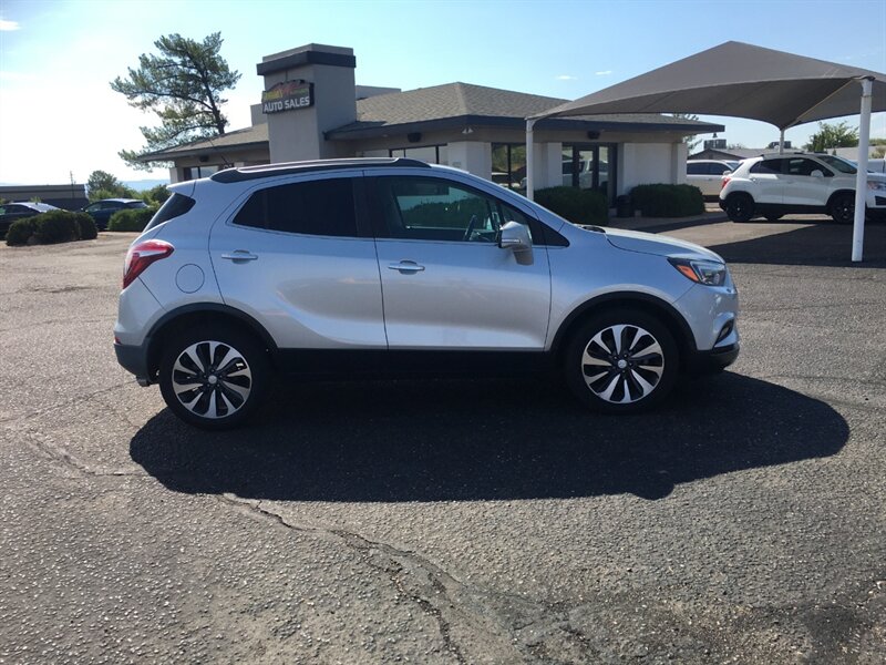 2019 Buick Encore Essence photo 2