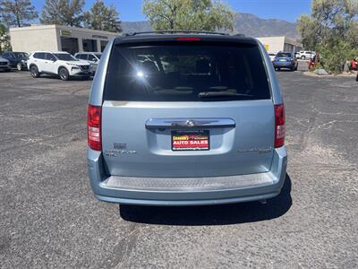 2010 Chrysler Town and Country Limited - Photo 2 - Cottonwood, AZ 86326