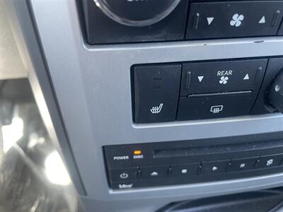 2010 Chrysler Town and Country Limited - Photo 11 - Cottonwood, AZ 86326