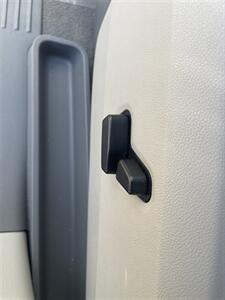 2010 Chrysler Town and Country Limited - Photo 9 - Cottonwood, AZ 86326