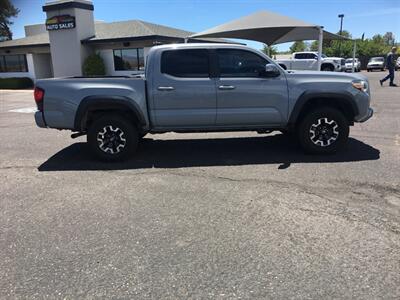 2018 Toyota Tacoma TRD OFF ROAD  4x4 - Photo 2 - Cottonwood, AZ 86326