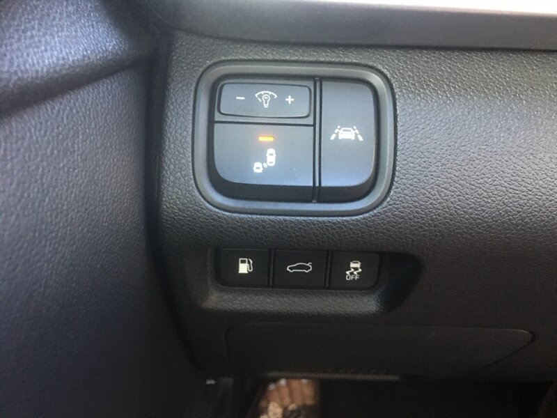 2019 Kia Optima EX photo 12