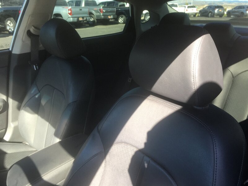 2019 Kia Optima EX photo 5