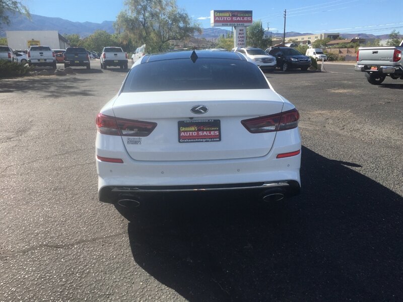 2019 Kia Optima EX photo 3