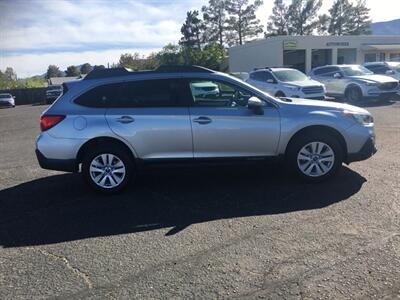 2018 Subaru Outback 2.5i Premium  ALL WHEEL DRIVE - Photo 3 - Cottonwood, AZ 86326