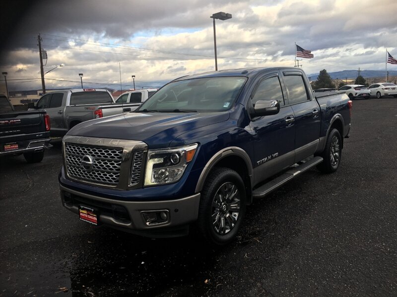 2018 Nissan Titan Platinum Reserve  4x4 - Photo 1 - Cottonwood, AZ 86326