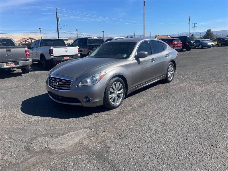 2013 INFINITI M37  
