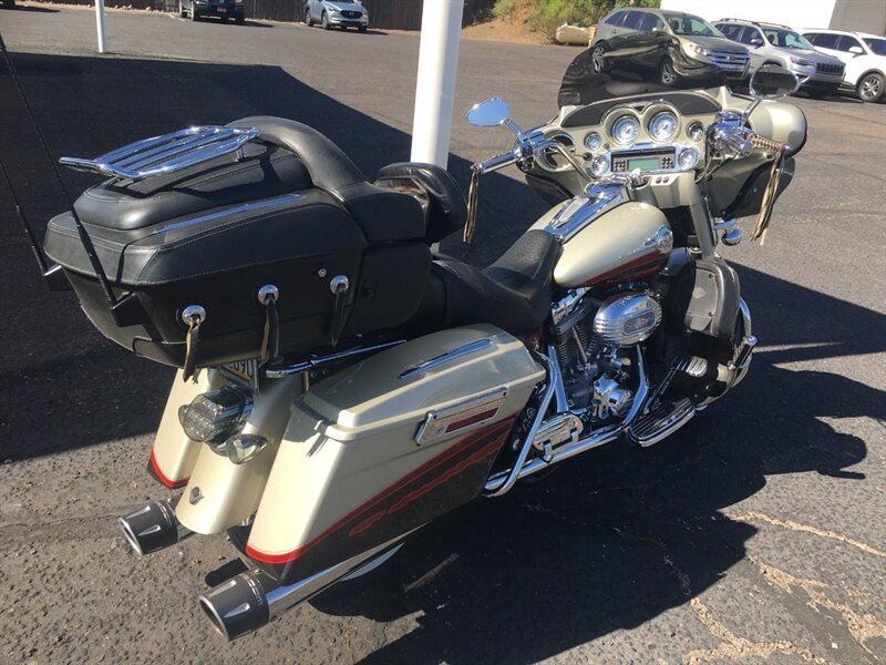 2006 Harley-Davidson Electra Glide Screamin Eagle   - Photo 1 - Cottonwood, AZ 86326