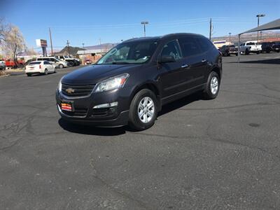 2017 Chevrolet Traverse LS   - Photo 1 - Cottonwood, AZ 86326