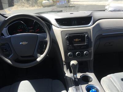 2017 Chevrolet Traverse LS   - Photo 6 - Cottonwood, AZ 86326