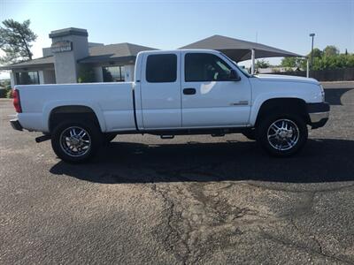 2006 Chevrolet Silverado 2500HD LT  4x4 - Photo 3 - Cottonwood, AZ 86326