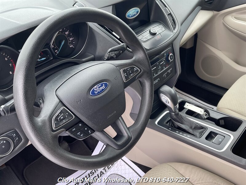 2019 Ford Escape SE AWD - Photo 12 - Clio, MI 48420