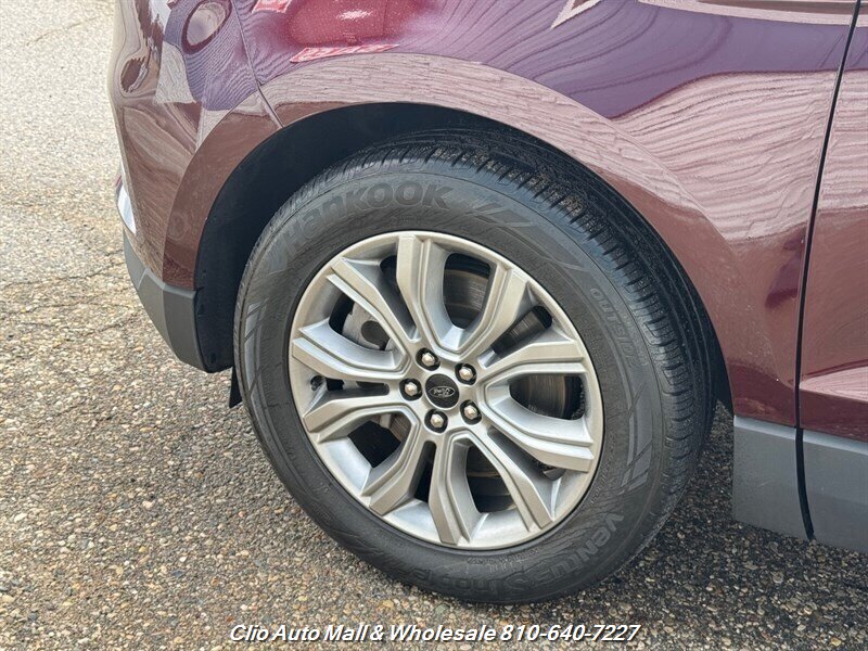 2023 Ford Edge Titanium AWD !Still Under Ford Factory Warranty! - Photo 4 - Clio, MI 48420