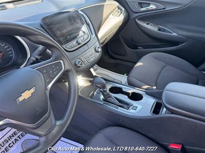 2022 Chevrolet Malibu LT   - Photo 8 - Clio, MI 48420