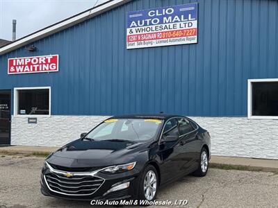 2022 Chevrolet Malibu LT FWD   - Photo 2 - Clio, MI 48420