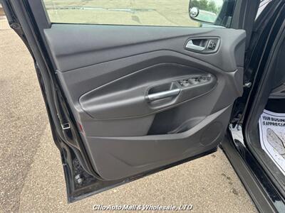 2017 Ford Escape Titanium   - Photo 5 - Clio, MI 48420