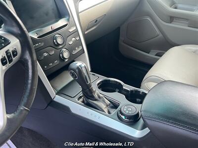 2015 Ford Explorer XLT AWD   - Photo 9 - Clio, MI 48420
