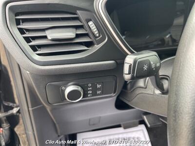 2020 Ford Escape SE AWD - Photo 12 - Clio, MI 48420