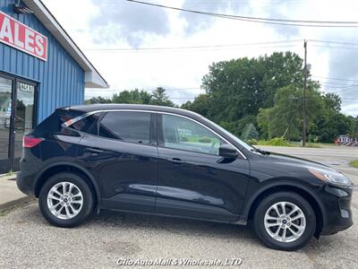 2020 Ford Escape SE AWD   - Photo 4 - Clio, MI 48420