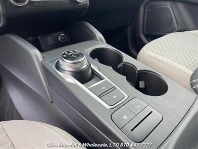 2020 Ford Escape SE AWD - Photo 13 - Clio, MI 48420