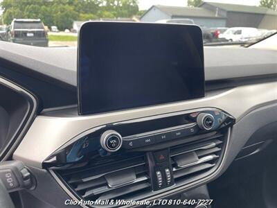 2020 Ford Escape SE AWD - Photo 16 - Clio, MI 48420