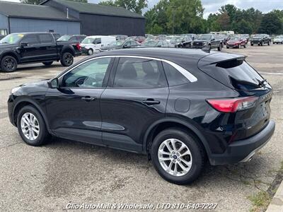 2020 Ford Escape SE AWD - Photo 2 - Clio, MI 48420