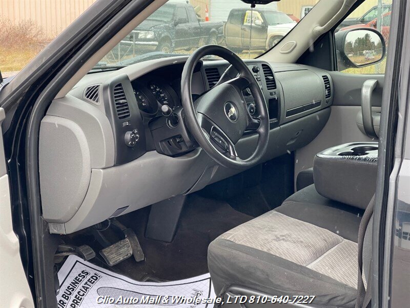 2008 Chevrolet Silverado 1500 Work Truck RWD - Photo 9 - Clio, MI 48420