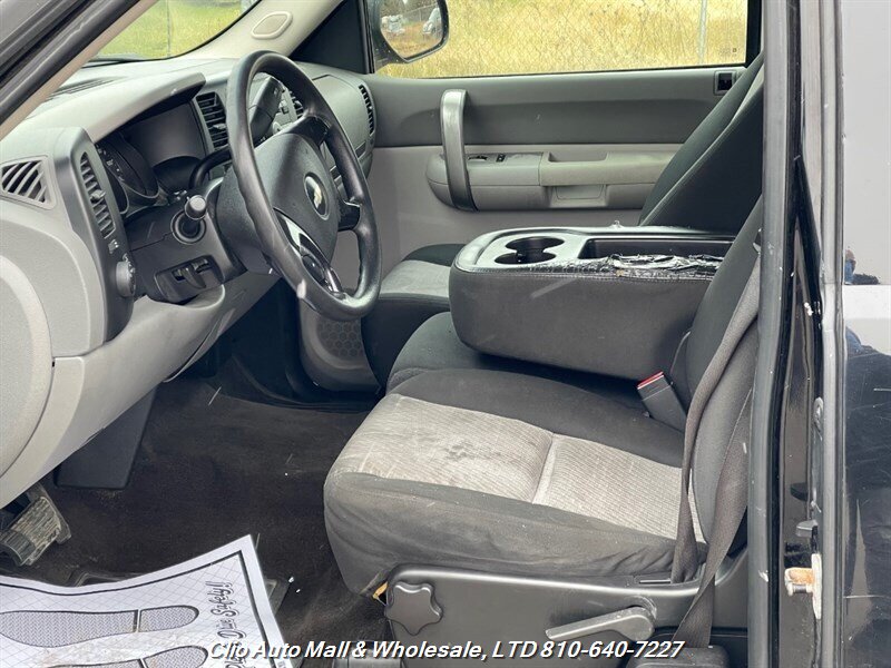 2008 Chevrolet Silverado 1500 Work Truck RWD - Photo 11 - Clio, MI 48420