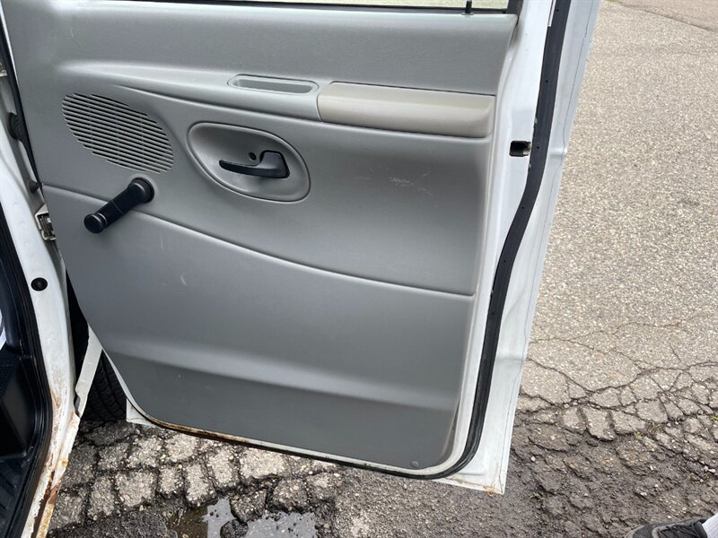 2007 Ford E-150 - Photo 12 - Clio, MI 48420