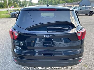 2019 Ford Escape S FWD   - Photo 5 - Clio, MI 48420